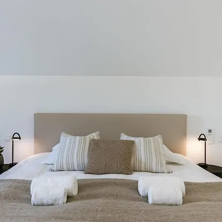 Huswell - Stylish Close To The Holiday home *